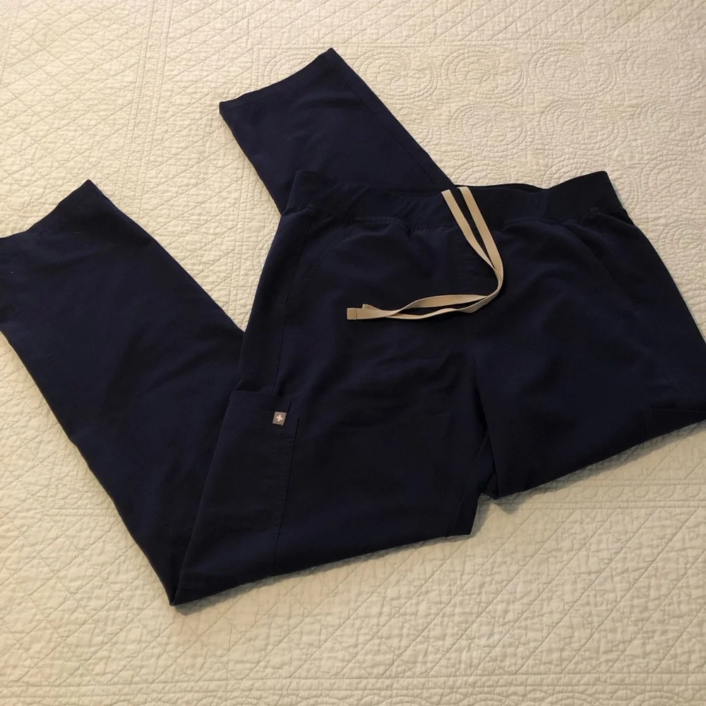 Figs Axim Cargo Scrub pants. Size large.